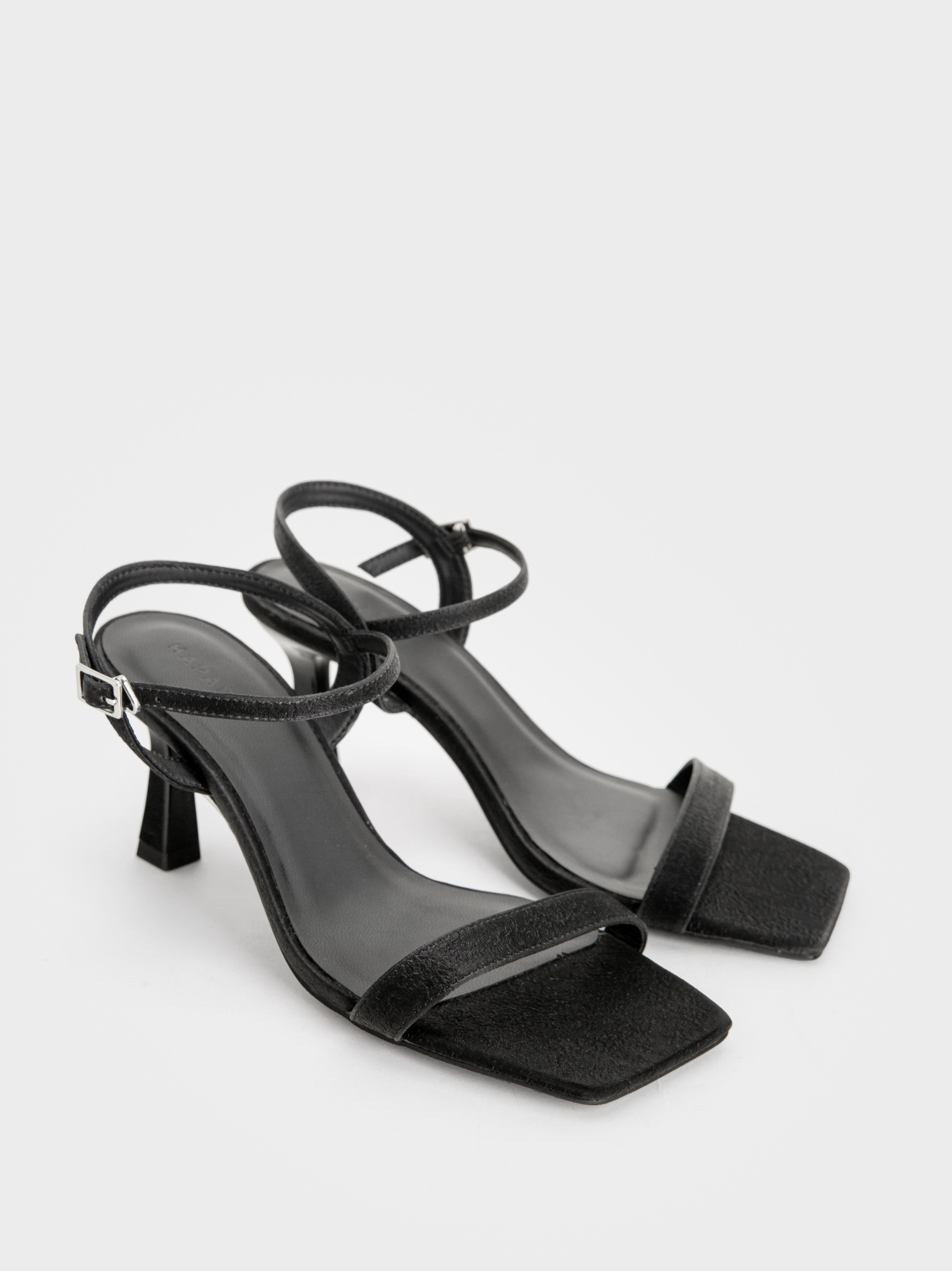 SD Quai Ngang Gót Trơn 7P